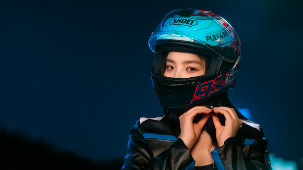完蛋我被美女包围了房间里的心跳游戏